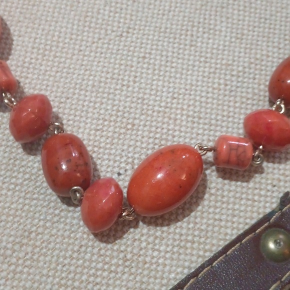 Vintage NWT Large Lucite Beaded Necklace - Picture 2 of 4